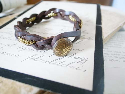 レザーブレスレット