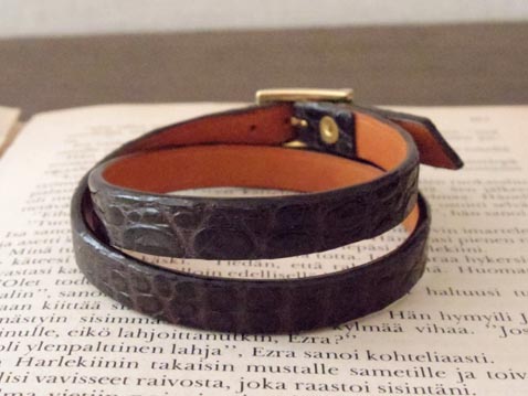 レザーブレスレット