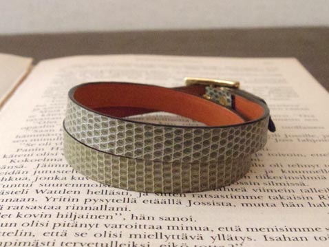 レザーブレスレット