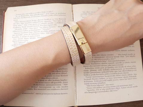 レザーブレスレット