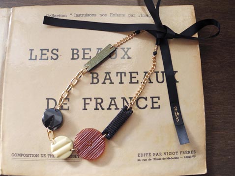 レザーブレスレット