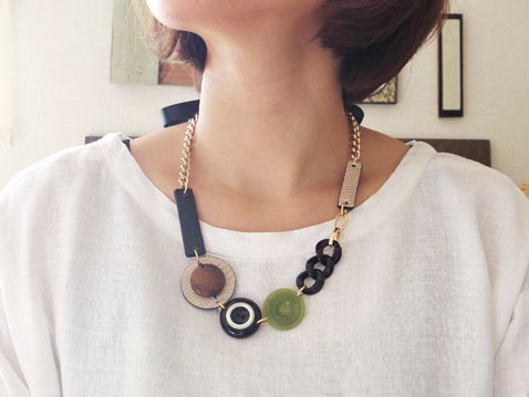 レザーブレスレット