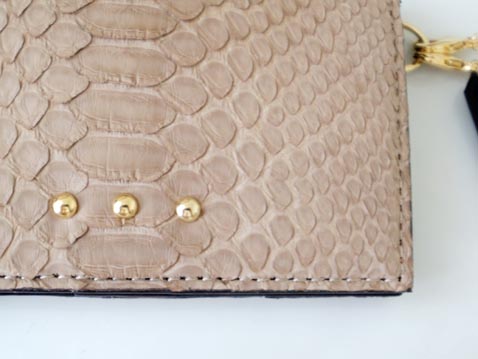 レザーブレスレット