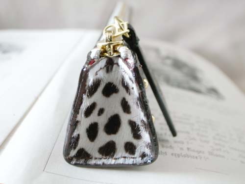 レザーブレスレット