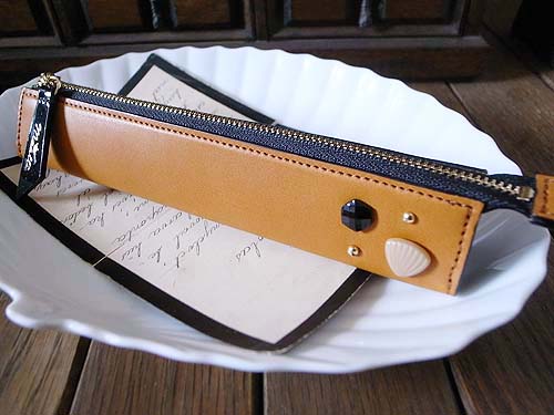 レザーブレスレット